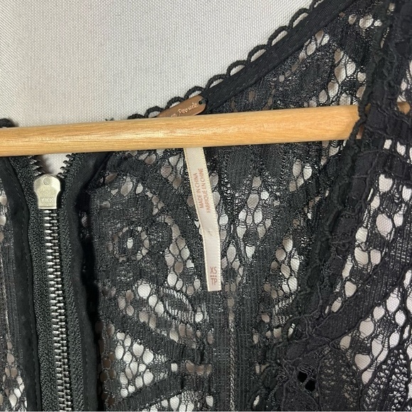 Free People Black V-Neck Lace A-Line Mini Dress XS - Picture 4 of 4
